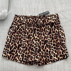 Nena Avenue Shorts Womens‎ 2X Leopard Print